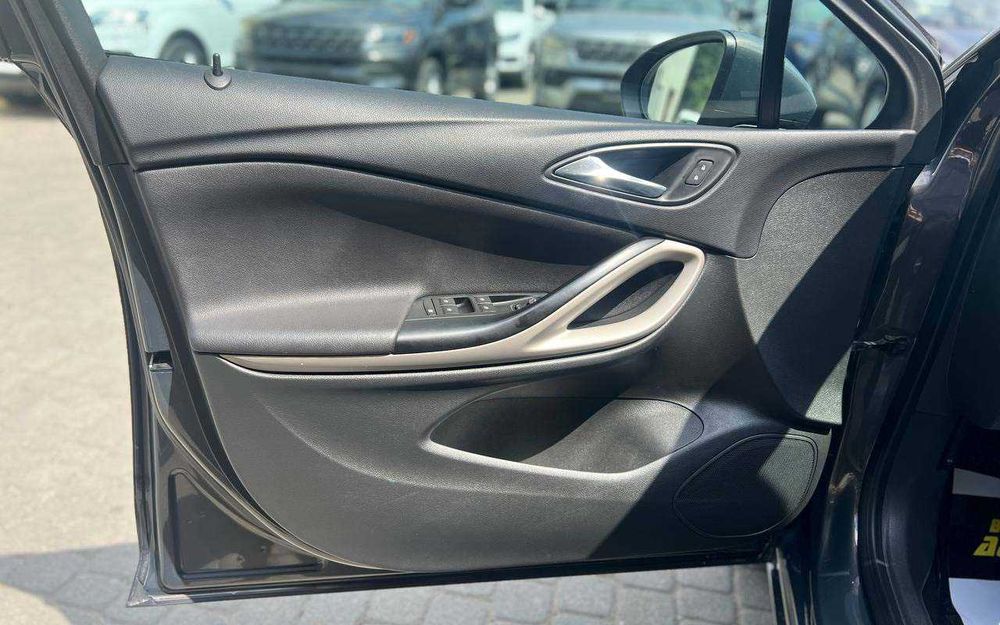 Opel Astra 2016 року