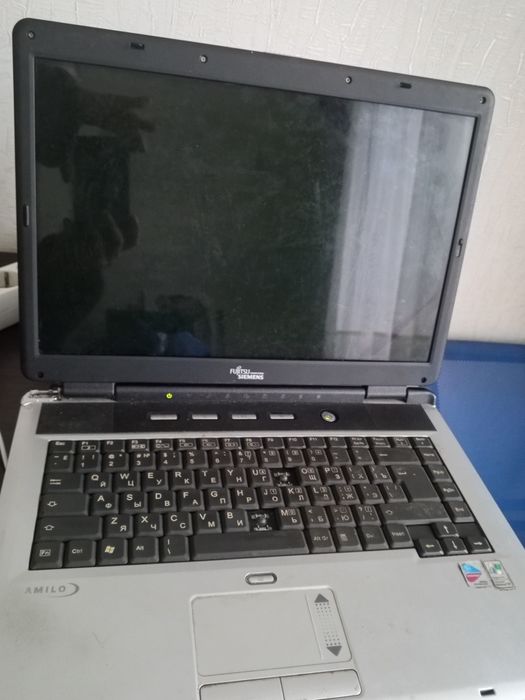 Ноутбук  Fujitsu Siemens Amilo M1437G