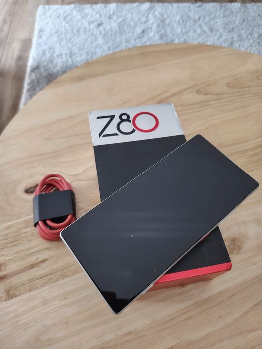 Núbia Z80 ultra 512