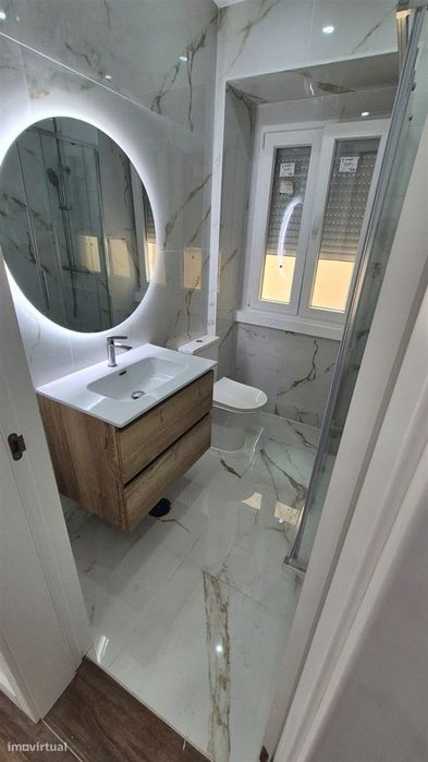 Apartamento junto ao metro da Amadora Este