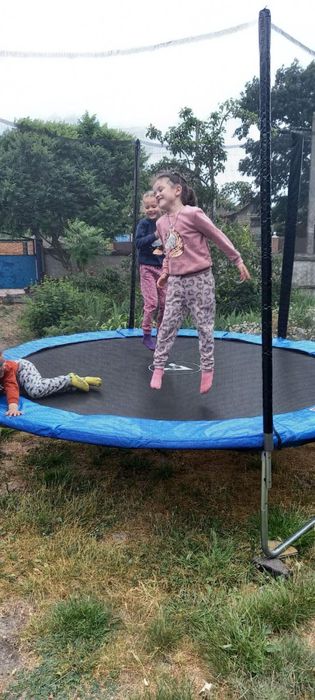 Батут дитячий!Батут дитячий з сіткою та драбинкою! Нові батути!