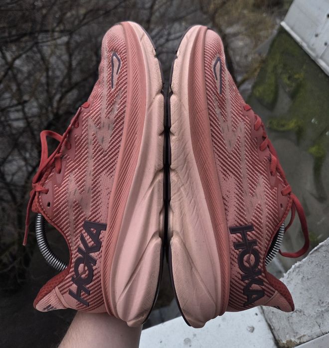 42.5р Hoka Clifton 9 жіночі спортивні кросівки