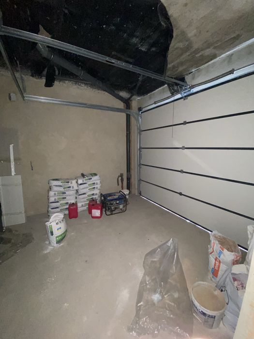 (Роша) Продаж останього тауну з міськими комунікаціями