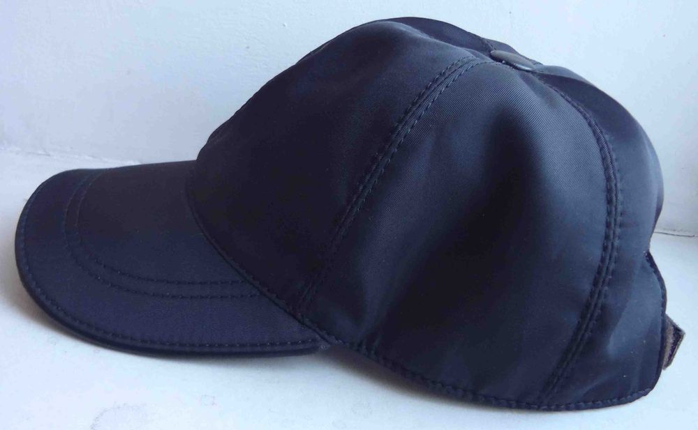 черная нейлоновая бейсболка Prada Италия