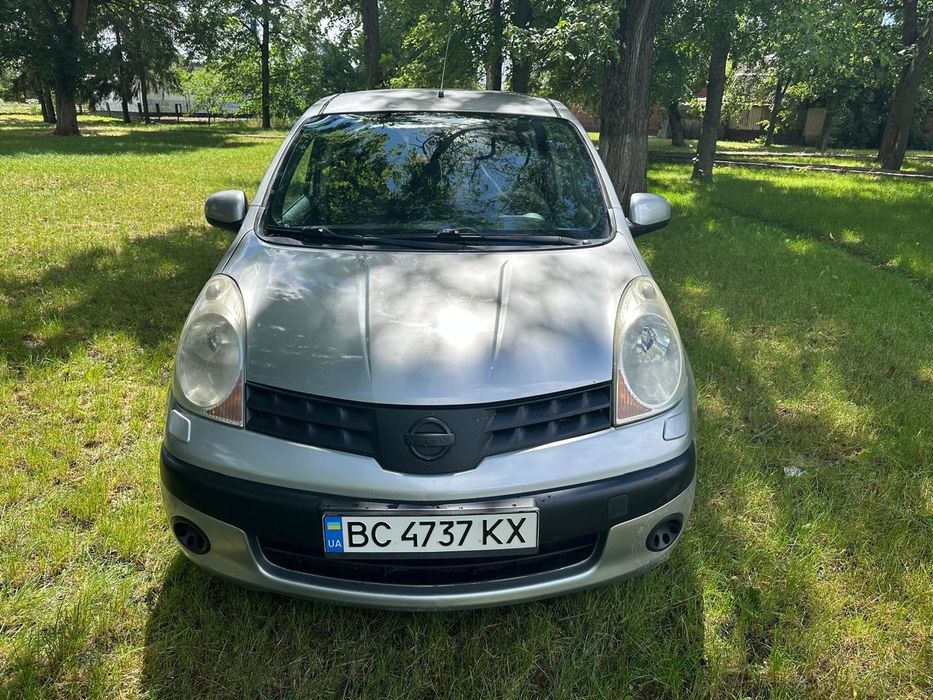 Nissan Note 1.6/автомат