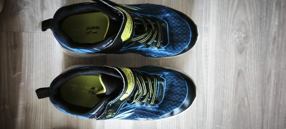 Skechers дитячі кросівки