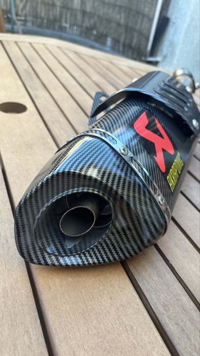 Panela Escape réplica AKRAPOVIC