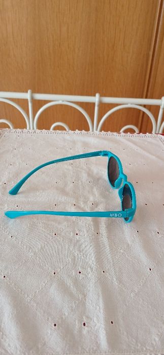 Óculos azuis, Meo, novos