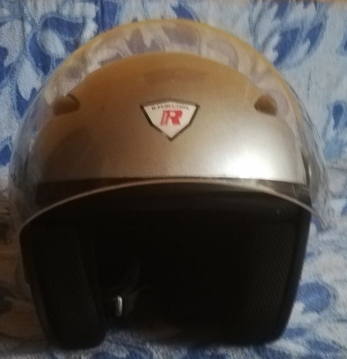 Kask na motor/skuter  REVOLUTION (rozm. L)