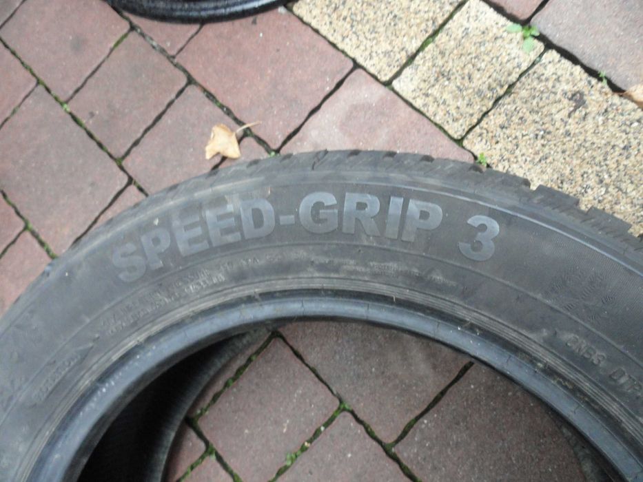 215/55R16 Semperit Speed Grip 3