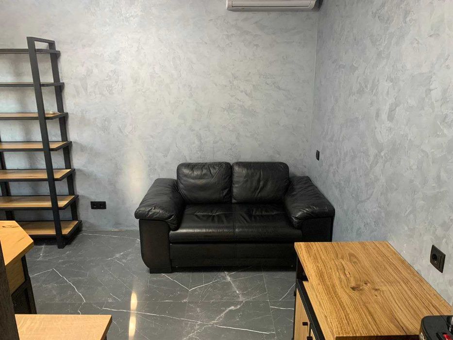 Здам офісне приміщення В. Стельмаха (100 м.кв)