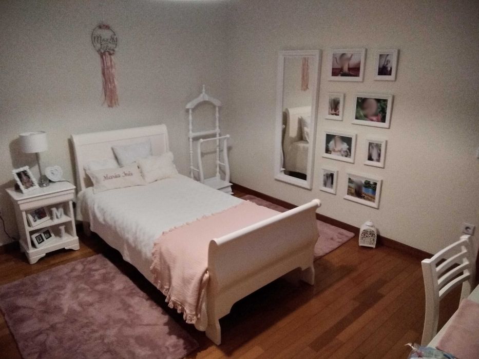 Mobília de quarto branca