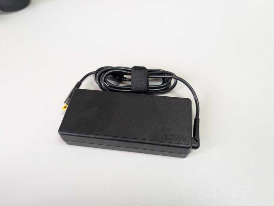 Зарядка Lenovo 135W/20V/6.75A/опт.роздріб.квадратка.100+шт.оригінальна