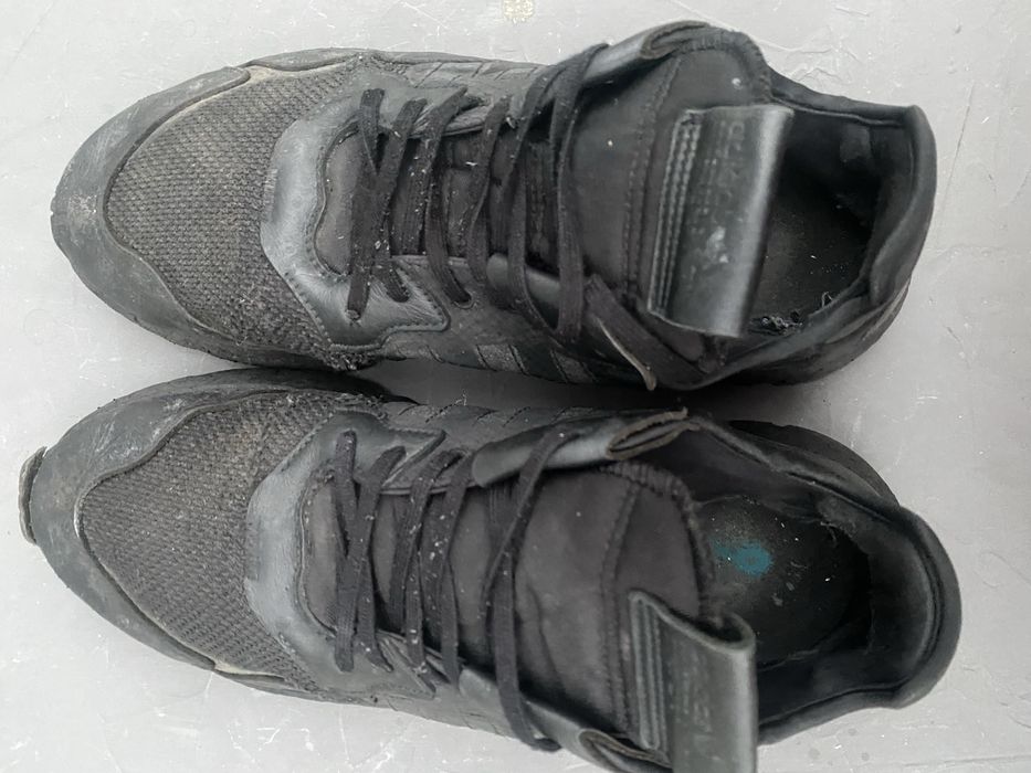 Кросівки adidas чорні