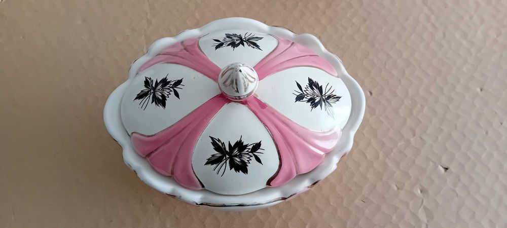 Boleira Antiga de Loiça tipo Alcobaça numerada na base