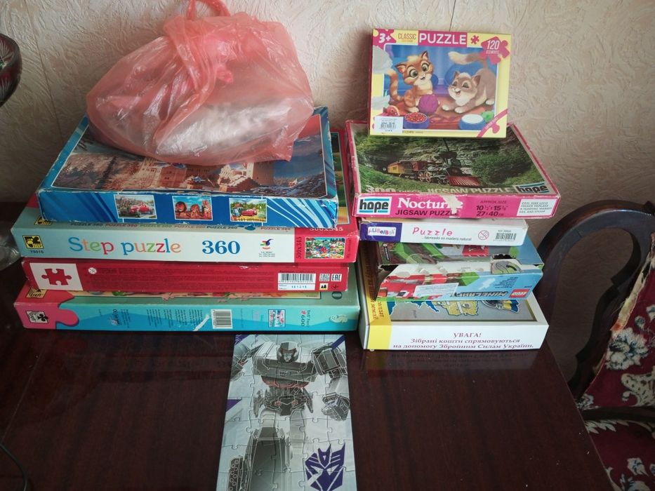 Продам пазлы на разное количество элементов