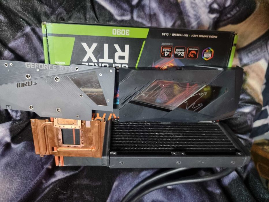 RTX 3090 Gigabyte AORUS XTREME WATERFORCE 24G+UPGRADE PARA Refrigeração Líquida Custom Premium