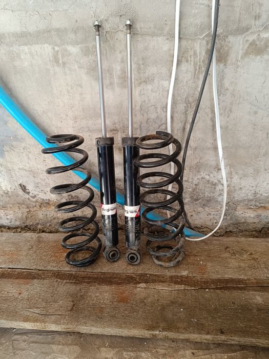 Пружини та амортизатори до Skoda Octavia A5