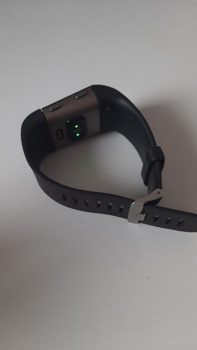 Професійний фітнес-трекер FitBit Surge
