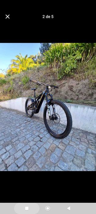 Bicicleta e-bike specialized turbo levo