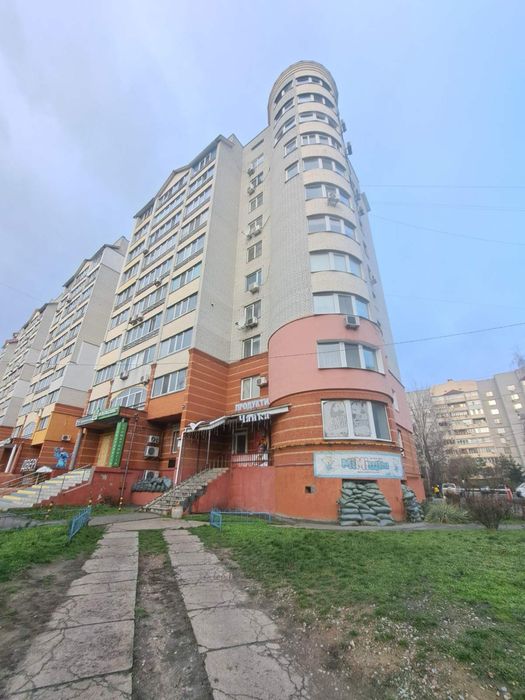 Оренда фасадного приміщення біля дороги Шолуденка, 6В, 73,7 м2.