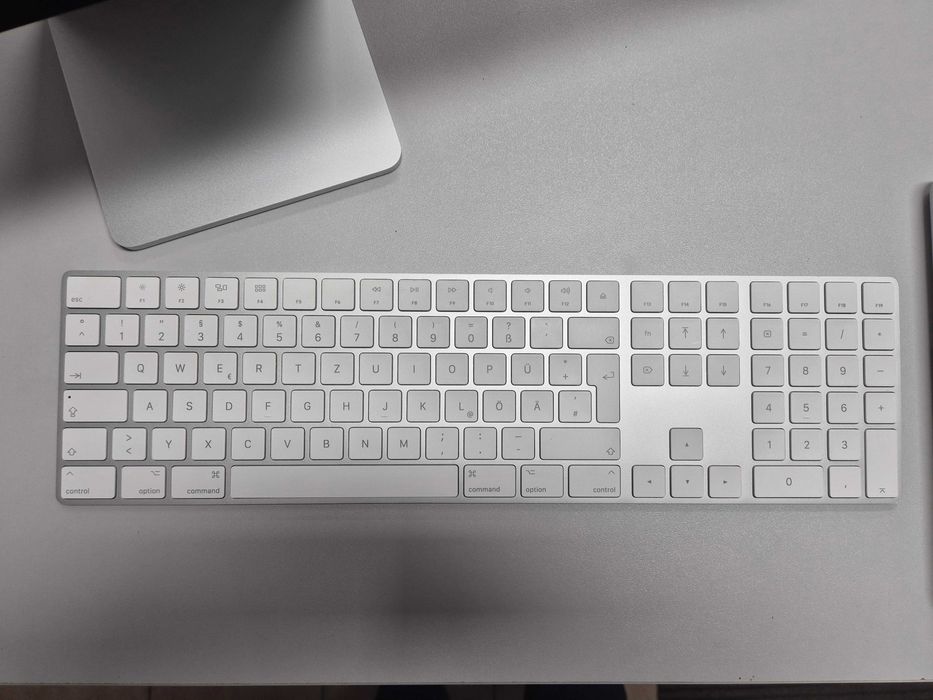 Monitor LED Apple Studio Display 27 " Retina 5K + klawiatura i myszka