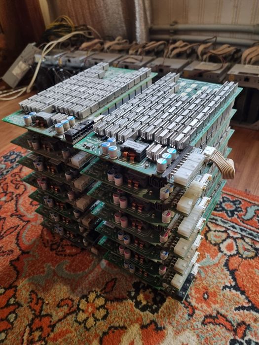 Майнери Bitmain Antminer S9 13.5Т і 14Т