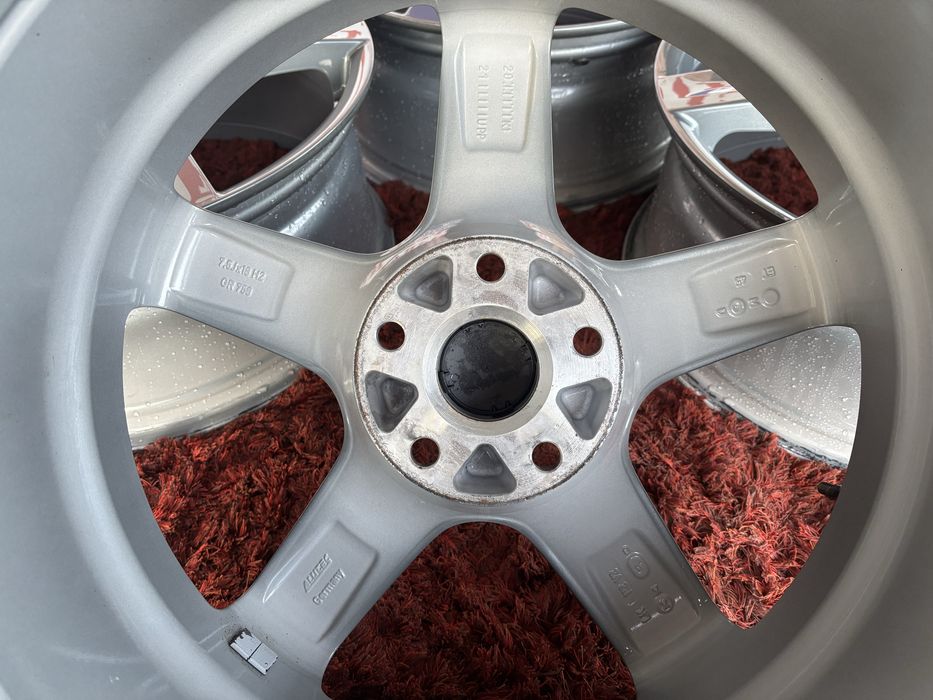 Volkswagen Passat Golf Jetta Skoda Octavia Seat R18 5x112