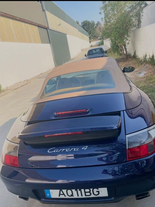 Porsche 911 (996) Carrera 4 Cabrio 3.4 — 300 cv — 2001