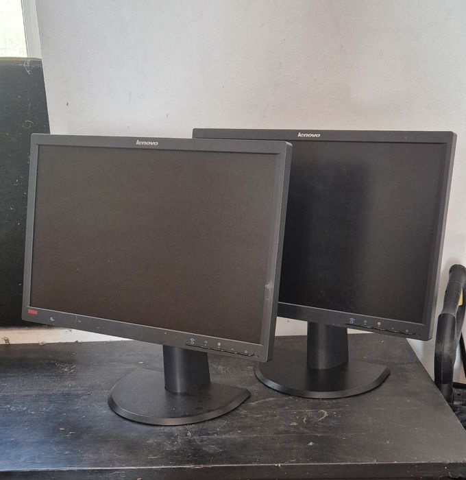Monitory Lenovo ThinkVision LT2252p, 22" orient. poziom i pion, HDMI, sprawne, idealne do domu i biura