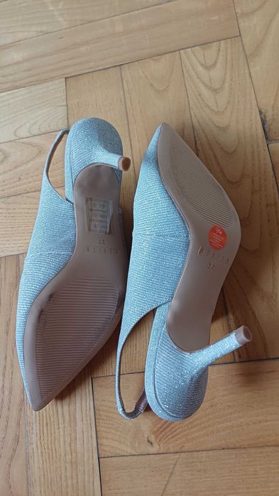 Srebrne czółenka Mohito