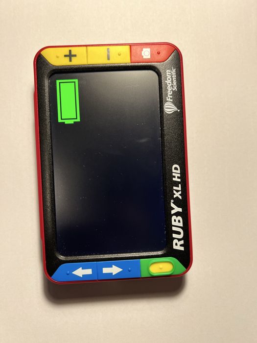Lupa elektroniczna RUBY XL HD amerykanskiej firmy Freedom