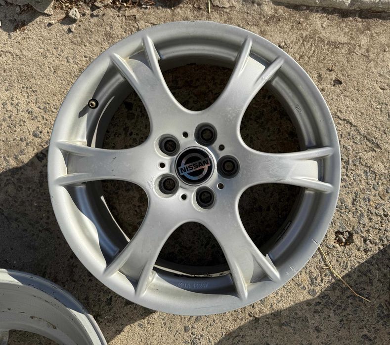 Продам диски на Nissan R17