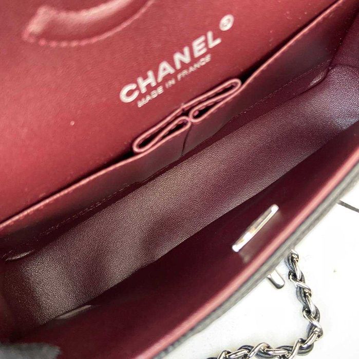 Damska torebka Chanel Classic Flap