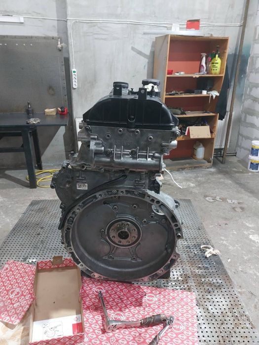 Двигун мерседес v250