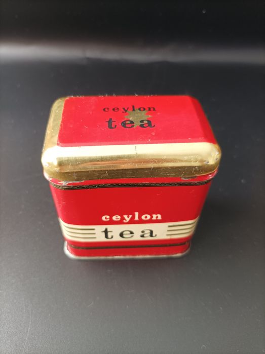 Stara puszka po herbacie Ceylon tea