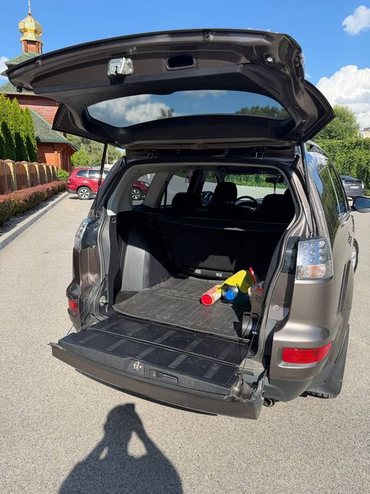 Mitsubishi Outlander XL 2012 року