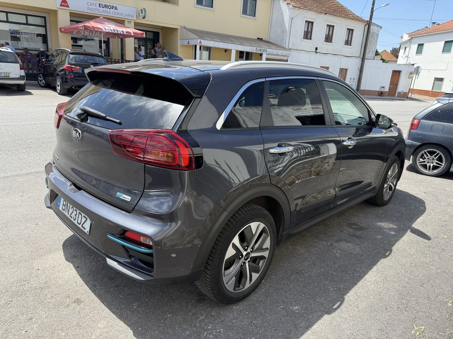 KIA NIRO ELECRTICA 204 CV 150 kw (RESERVADO)