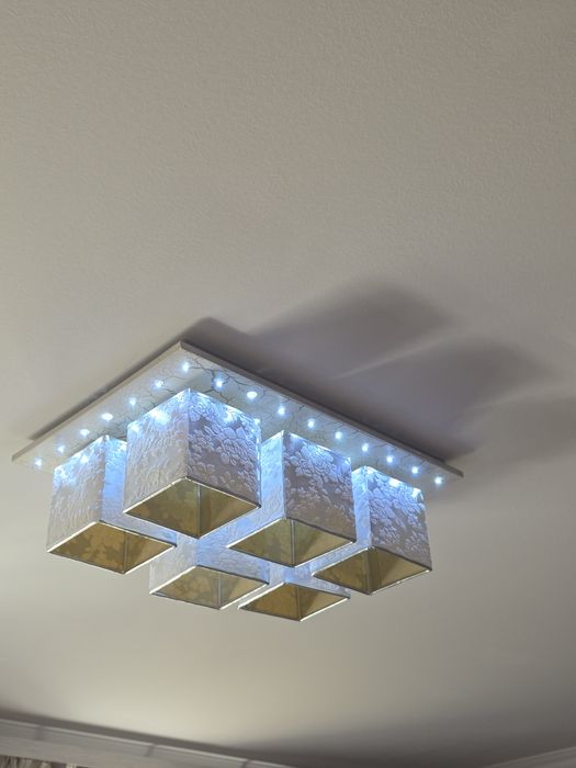 Люстра для зала спальни б.у