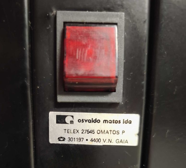 Candeeiro de pé Osvaldo Matos Pós-Moderno Vintage