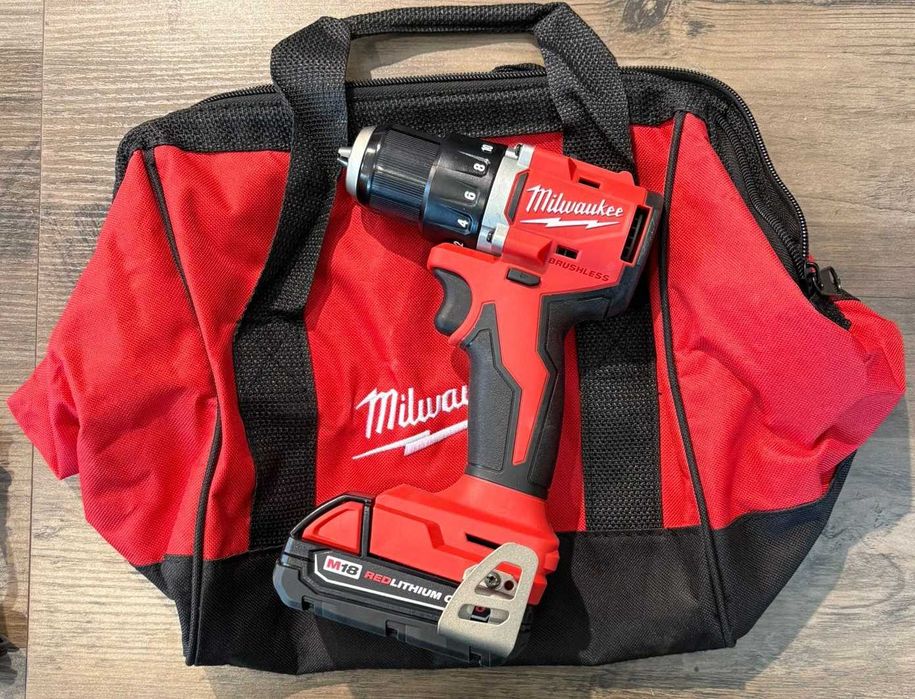 Wiertarko wkrętarka Milwaukee M18 (3601-21P) BLDDRC