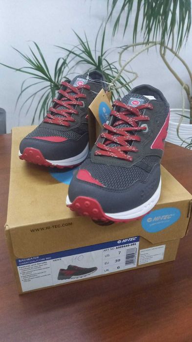 Hi-Tec // NOWE // 39