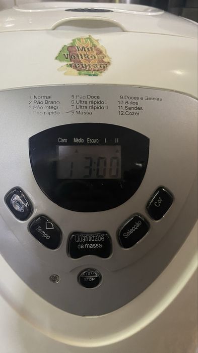 Maquina fazer pão Clatronic