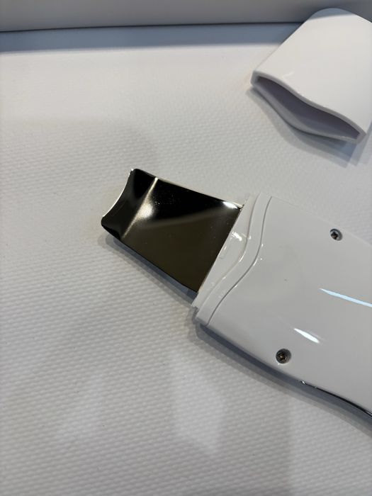 Апарат УЗТ чищення обличчя Gezatone BON-990