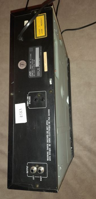 CD програвач JVC XL-E31BK