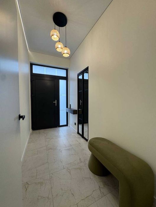 Продаж сучасного будинку