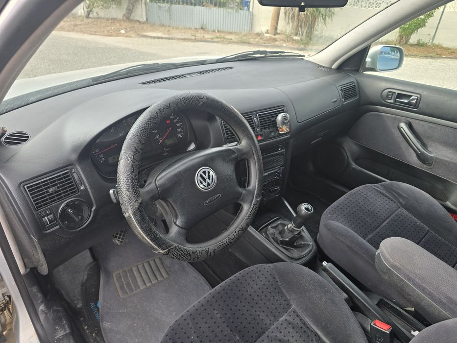 Volkswagen Golf 1.4i