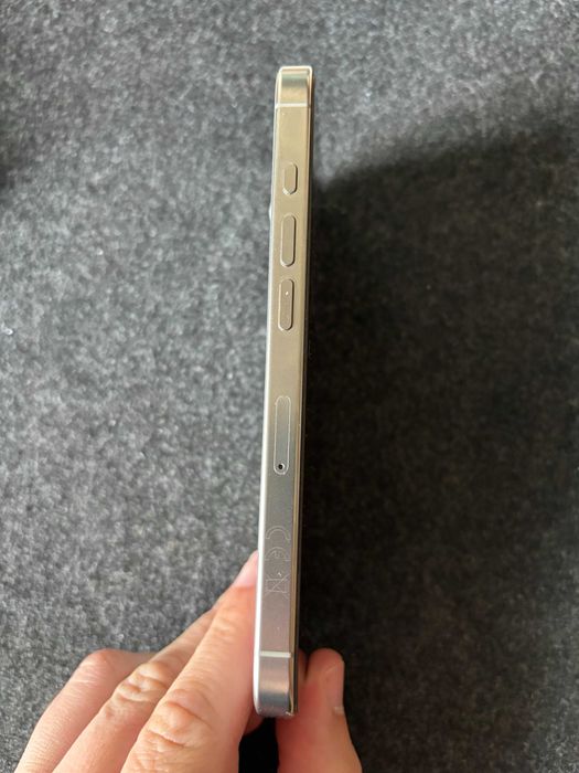 iPhone 16 Pro 256GB Titânio Natural