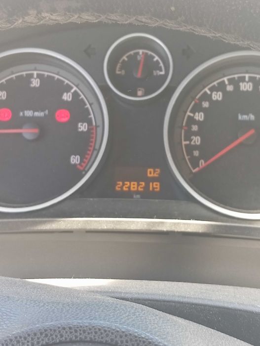 Opel Zafira b uszkodzony