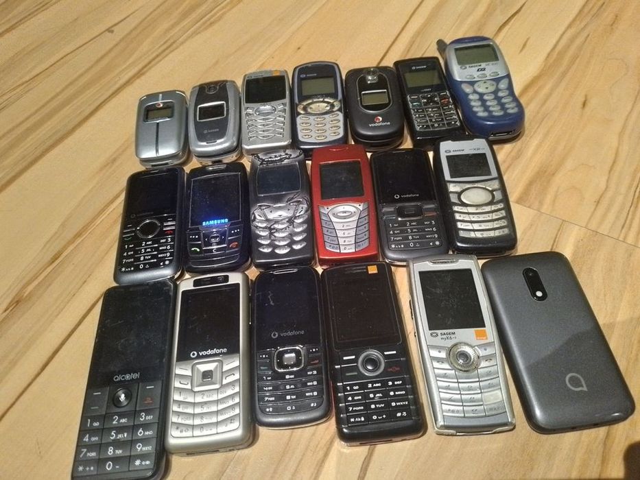 Telefony Mix kompletne i nie kompletne